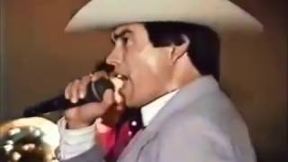chalino sanchez recibe la nota de amenaza de muerte