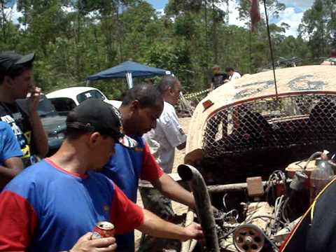 arrancadao na lama em terra preta