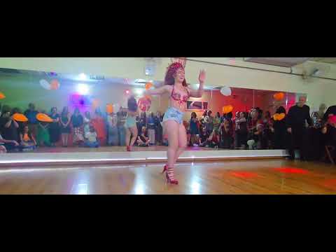 Baile de aniversário - Prof. Tais Benite - Samba no pé - Escola Carioca de Dança