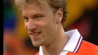 Download lagu Ultimate Guide to the European Championships 2000 - VHS 1 mp3