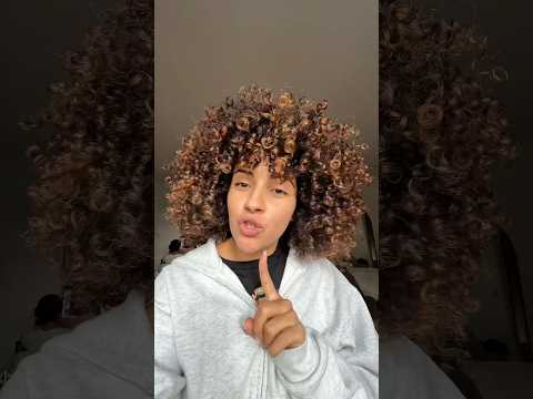 Mets en commentaire la personne à qui ça te fait penser 😂😭 #curlyhair