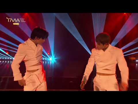 Stray Kids - Red Lights (Hyunjin & Bangchan unit) @ The Fact Music Awards 2021