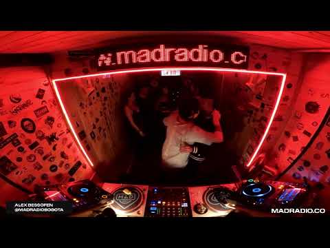 Alex Bessofen @madradiobogota