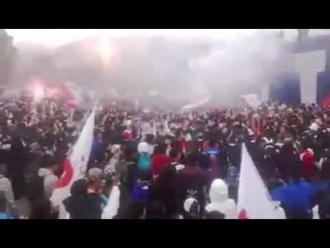 "Se viene la Banda Del Albo" Barra: Muerte Blanca • Club: LDU • País: Ecuador