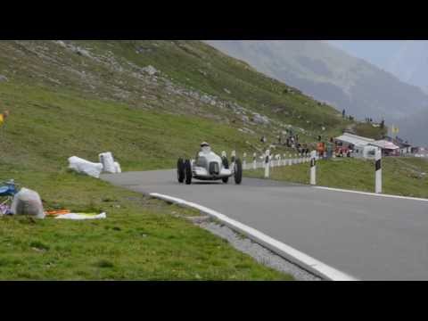 The legendary Mercedes W25 Silberpfeil - Klausenpassrennen 2013