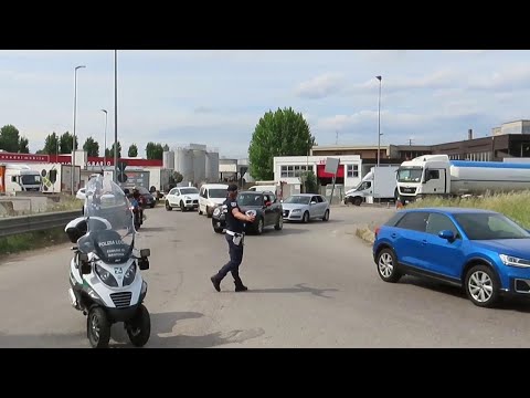 Mantova, la città in coda per il passaggio del Giro d'Italia