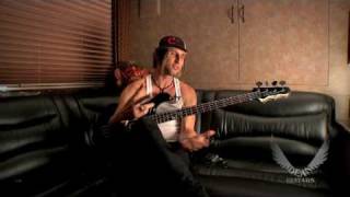 Dean Artist Series Q&A #7 - Eric Bass of Shinedown