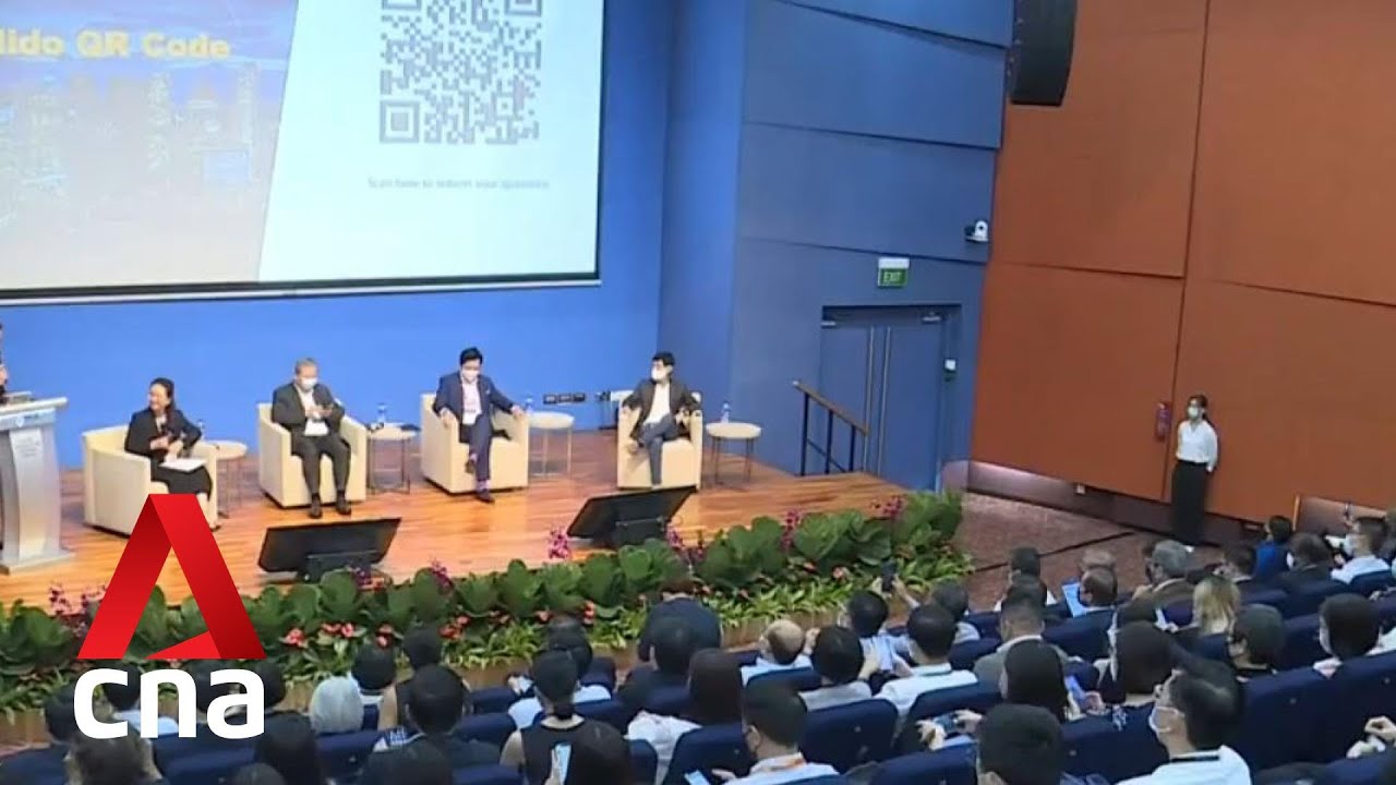 Increased capacity and fee rebates for selected graduate courses in NUS