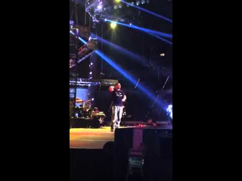 Drake performs Make Me Proud and brings Machine Gun Kelly on stage in Cleveland