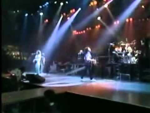 REO Speedwagon i cant fight this feeling live 1985.flv