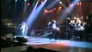 REO Speedwagon i cant fight this feeling live 1985.flv