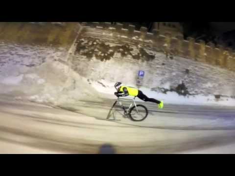 DAFNEFIXED - Snowfixed's first test on RSM snowy streets - FixedGear and Ski in Hill bombing