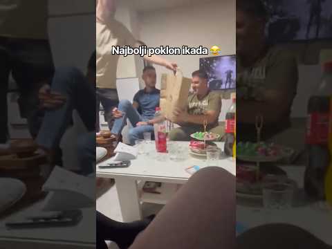 Kako su ga usrećili ljudi, definitivno najbolji poklon 😂 #shorts #balkan #comedy