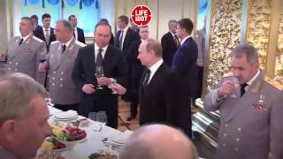 Как пьет алкоголь Владимир Путин - Видео онлайн