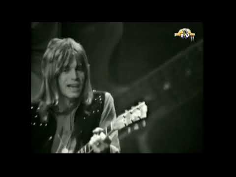 Dave Edmunds - I Hear You Knocking ( Original Footage 1970 Audio Replaced )
