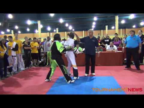 Claire Cocozza vs Regina Thompson Women's Fighting at US Open 2012