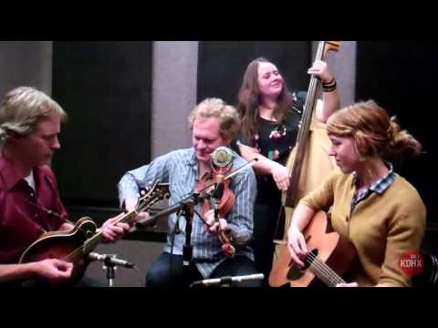 Foghorn Stringband "I'd Jump the Mississippi" Live at KDHX 2/14/13