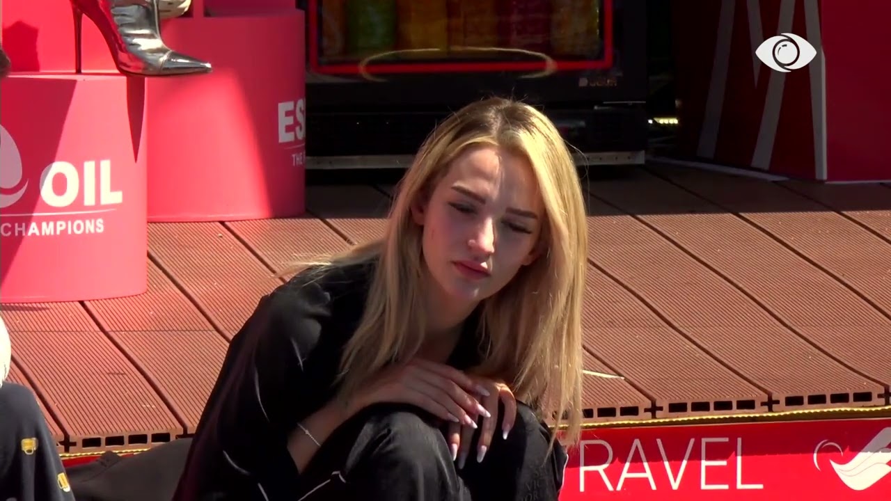 Po ti do mbahesh mend për krevatin/ Debat mes Mal dhe Selin