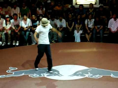 2007 Red Bull BC One Asia  BboyChoco (Taiwan) vs Farhan (Singapore)