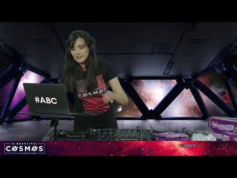 A BEAUTIFUL COSMOS energized by CAMPOFRIO ACTIVE SNACK - Alexandra Badoi DJ SET