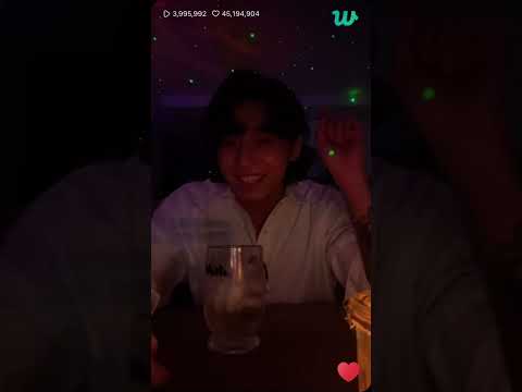 Jungkook listening to Old Love by Yuji & Putri Dahlia on weverse live