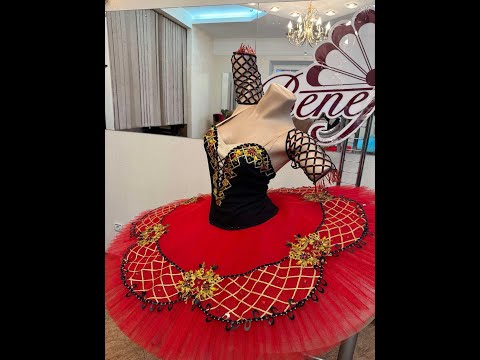 Spanish costume F 0095 - video 4