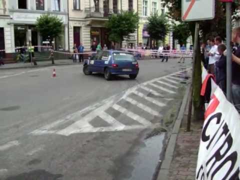 16 Rajd Brodnicki 2012-start na Rynku 4