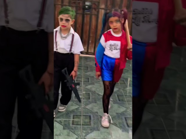 Vídeo relacionado con Camisa de villano malvado para disfraz de villano de Halloween Camiseta sin Mangas