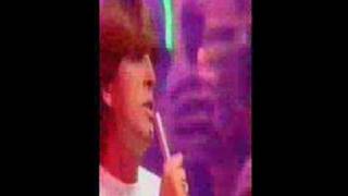 ***Walking in the Rain - Modern Romance***