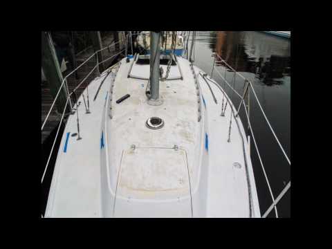 1979 28' O'DAY SAILBOAT