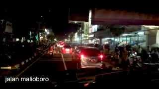 preview picture of video 'naik bis Trans Jogja dari Jalan Malioboro sampai Bandara Adisutjipto'