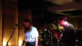 Clara Bond - I'm On Fire (live)