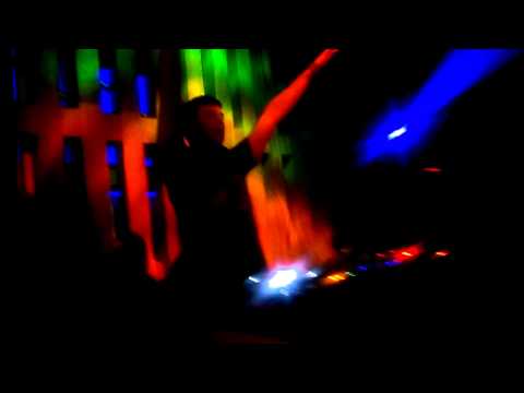 Photographer @ Phonic - Talla 2XLC feat. Skye - Rise (Photographer dub remix)