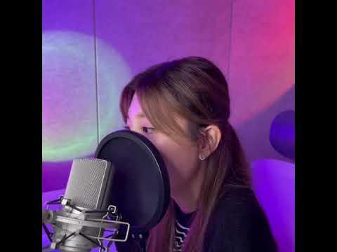 [211013] woo!ah! MINSEO - Secret Garden IU song cover on her VLIVE