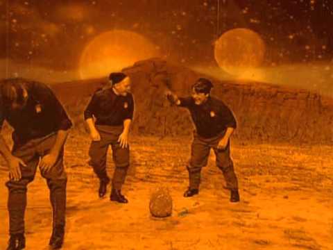 Corrado Guzzanti  - Fascisti su Marte - Marte è veramente fascista