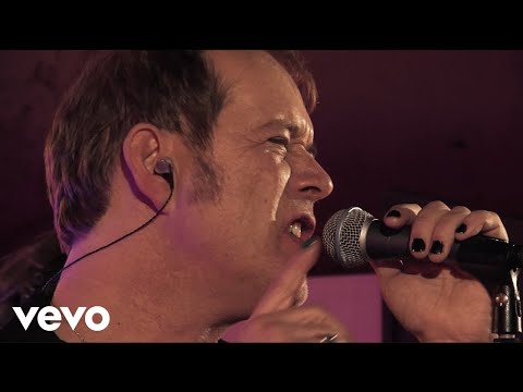 Vargen - The Bitch In Me (Live)