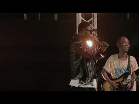 Christian Bella & Malaikaband ( Kanivuruga live )