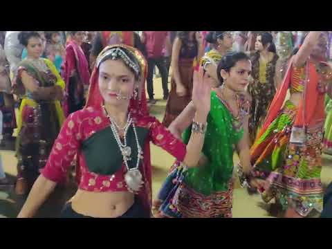 download lagu mp3 mp4 Chalo Pela Bamboo Beats Na Garba, download lagu Chalo Pela Bamboo Beats Na Garba gratis, unduh video klip Chalo Pela Bamboo Beats Na Garba