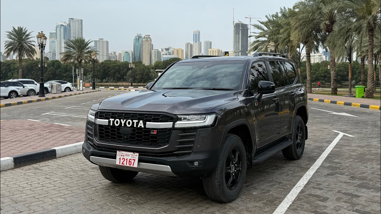 Toyota Land Cruiser FJA300R GR Sport video
