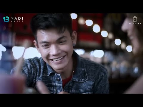 Tri Suaka - Menua Bersamamu (Official Music Video)