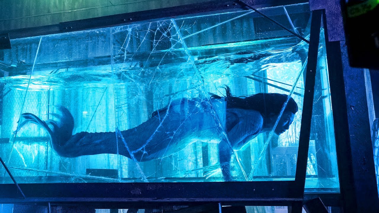 Ele Pescou uma Sereia e a Prendeu em um Aquário, mas Ela Virou uma Bela Garota Para Se Vingar