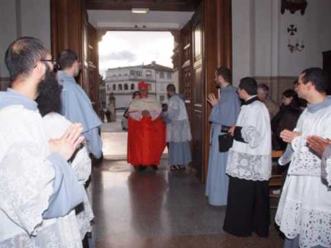 Pontificale al Trono Campocavallo Cardinale Castrillòn Hoyòs