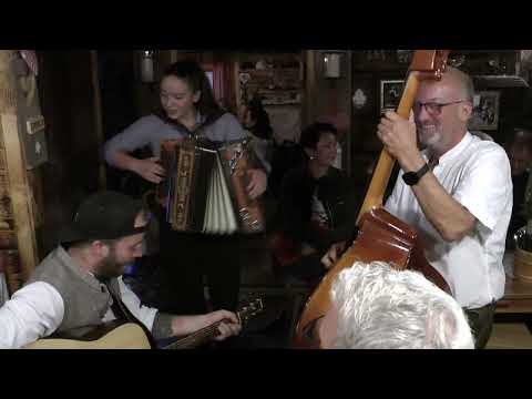 Klausenalm-Fest im Zillertal -- Tiroler Buam Polka --