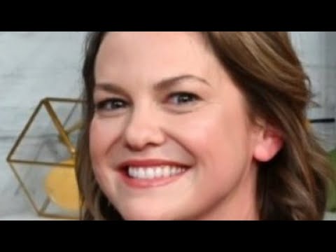 Why Larisa Oleynik Went From Child Star To Hollywood Outcast