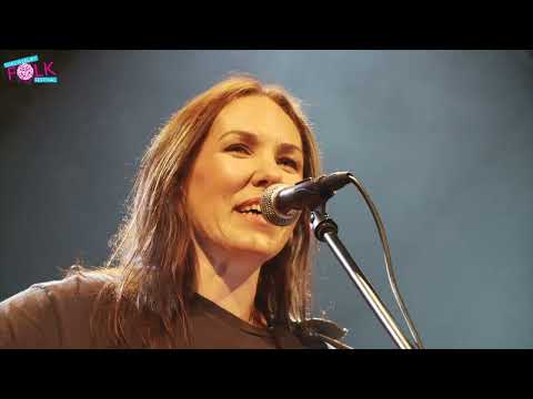 Thea Gilmore at Shrewsbury Folk Festival 2022