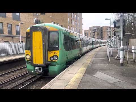 Class 377 departing Coulsdon Town for London Bridge via Tulse Hill
