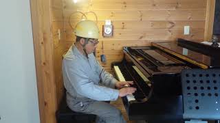 Download lagu ピアノ絡みの工場スタッフが弾くリストの「ため息」 mp3