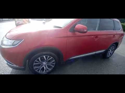 Mitsubishi Outlander 2.2 DI-D 3 4WD **7 SEATER** 1 - Image 2