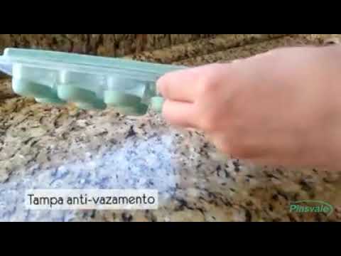 Forma de gelo em silicone com tampa enche fácil