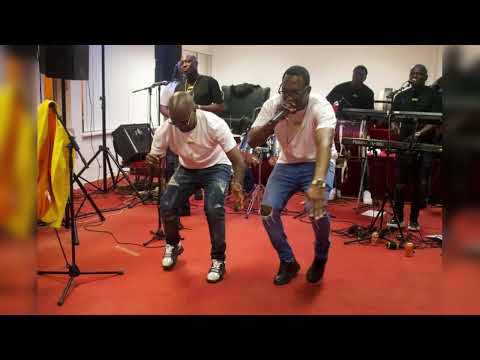 Young Cosje live - Lowly